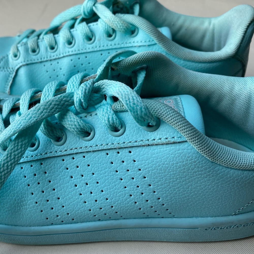 ❌SOLD❌ ADDIDAS Neo Cloadfoam Sneaker - Picture 4 of 6